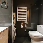 Pleno Centro, 5 Minutos Casco Vello, 400 Metros Estacion Ave Vigo