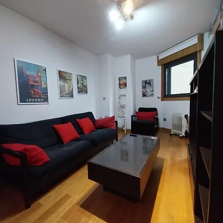 Pleno Centro, 5 Minutos Casco Vello, 400 Metros Estacion Ave 比戈