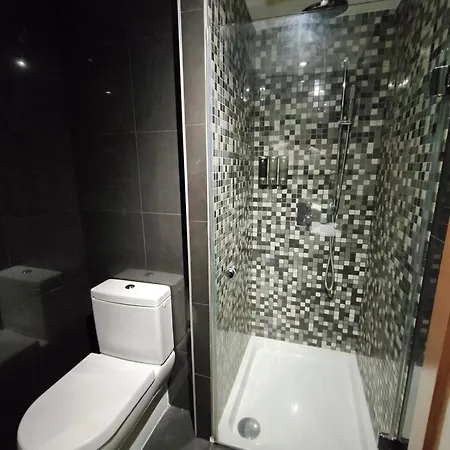 Pleno Centro, 5 Minutos Casco Vello, 400 Metros Estacion Ave