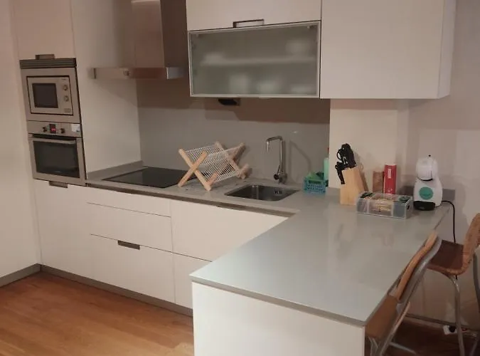 Pleno Centro, 5 Minutos Casco Vello, 400 Metros Estacion Ave Vigo