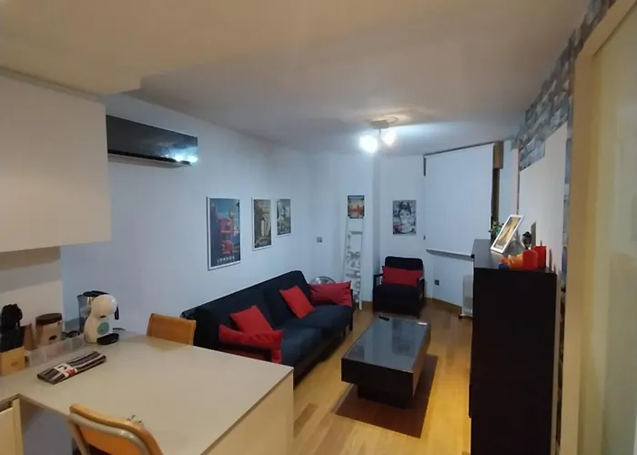 Pleno Centro, 5 Minutos Casco Vello, 400 Metros Estacion Ave Vigo