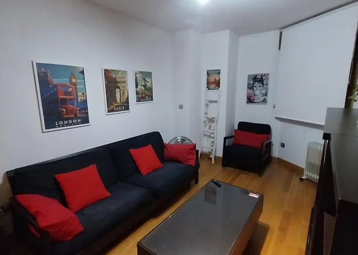 Pleno Centro, 5 Minutos Casco Vello, 400 Metros Estacion Ave Daire *