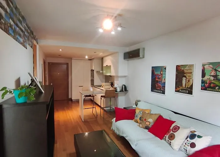 Pleno Centro, 5 Minutos Casco Vello, 400 Metros Estacion Ave * Vigo