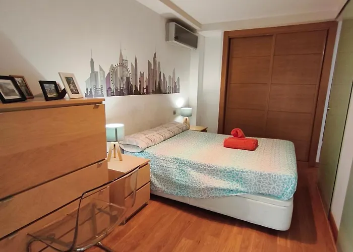 Pleno Centro, 5 Minutos Casco Vello, 400 Metros Estacion Ave Daire